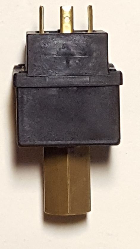 alco_control_ff31_f8h_pag_nyomaskapcsolo_100_125_bar4.jpg alco_control_ff31_f8h_pag_nyomaskapcsolo_100_125_bar4.jpg
